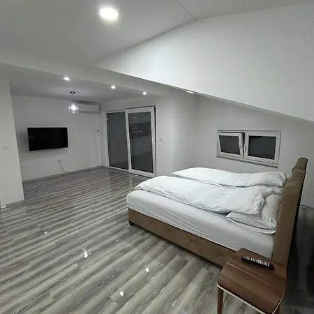 Natura Sarajevo Willa *